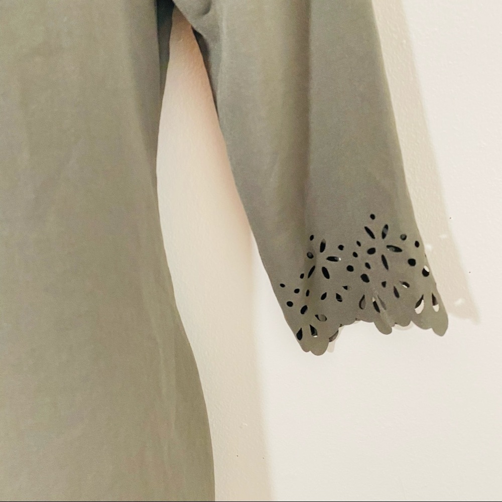 EVERLY Green Embroidered 3/4 Sleeve Womens Size Small Dress - Picture 2 of 8